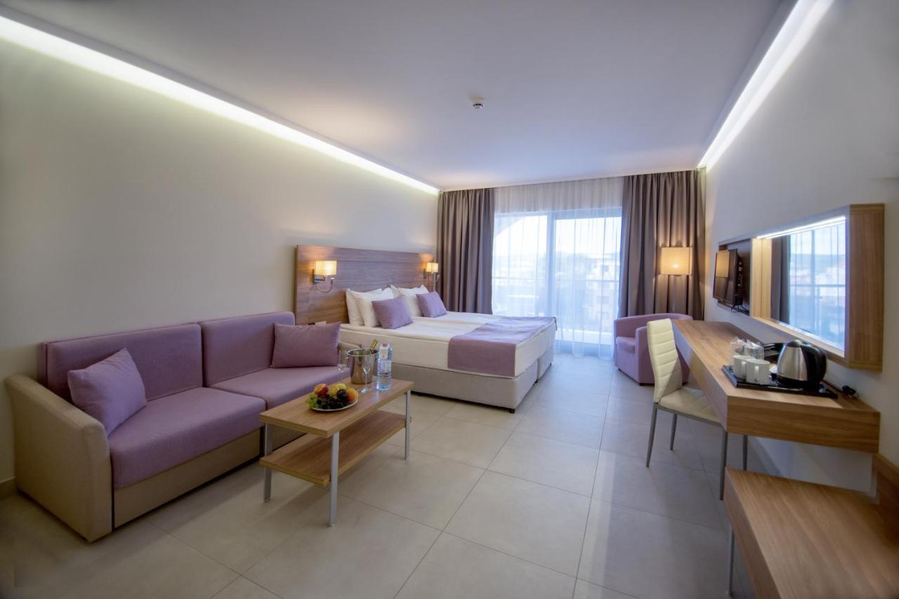 Belvedere Hotel Primorsko Eksteriør billede