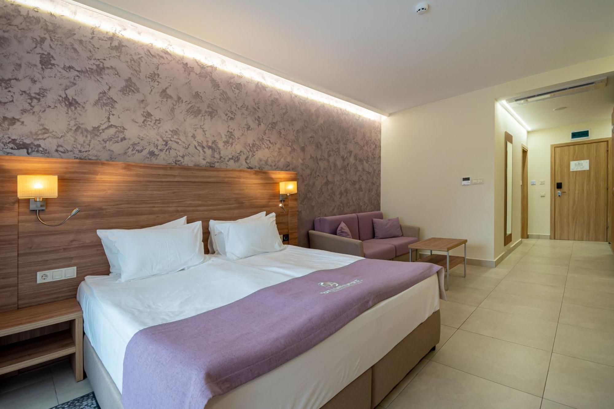 Belvedere Hotel Primorsko Eksteriør billede