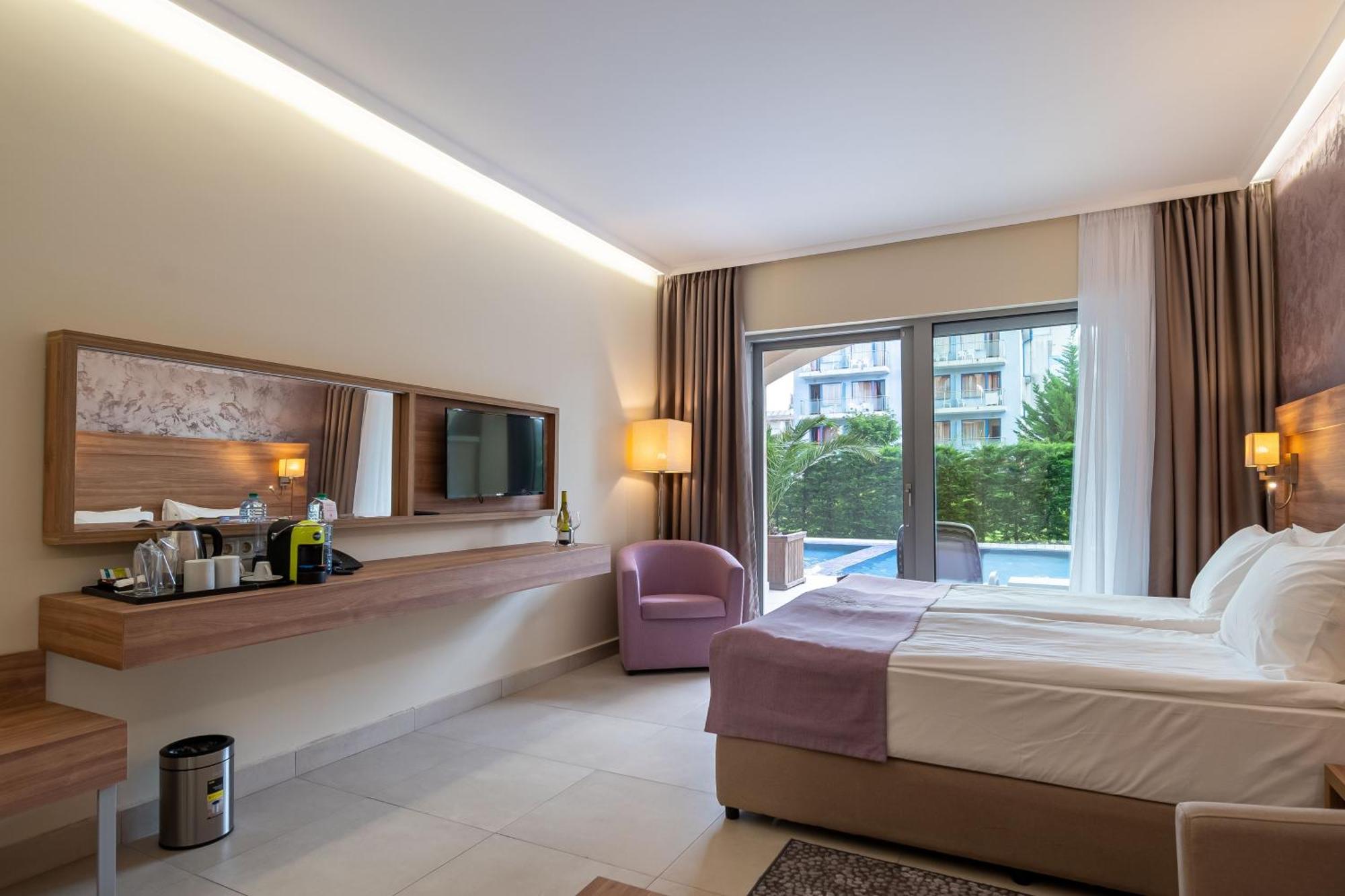 Belvedere Hotel Primorsko Eksteriør billede